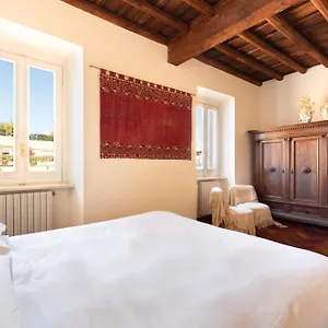 Apartment Trevi Comfortable With Terrace | Romeloft, Rome